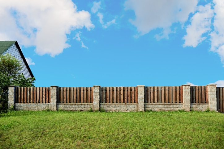 Right of Way vs. Easement in Real Estate Disputes [GUIDE]